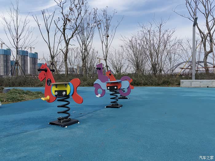 全国体育场地超500万个人均体育场地面积311平方米(图1)