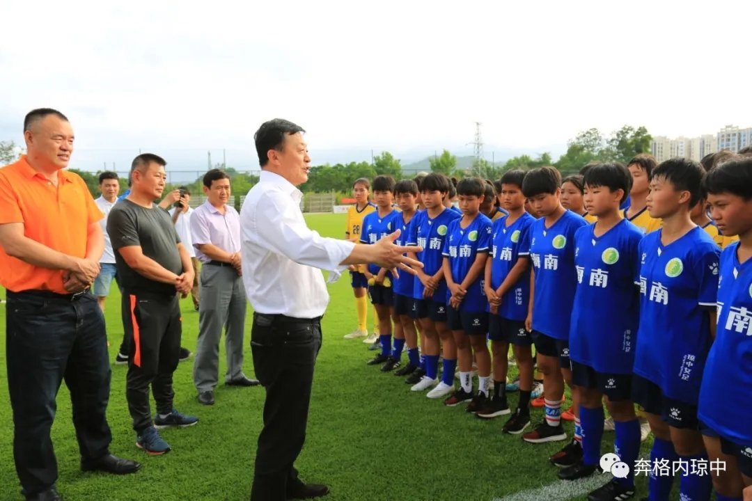 满洲里足球小将斩获全国赛事亚军(图1)